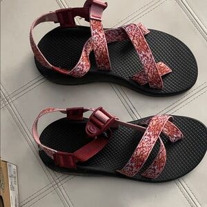 Chaco Women's Red and Black Sandals “NEW” size 8